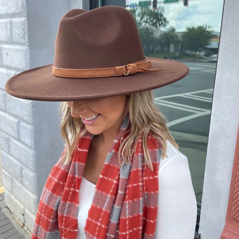Felt hat with brown trim